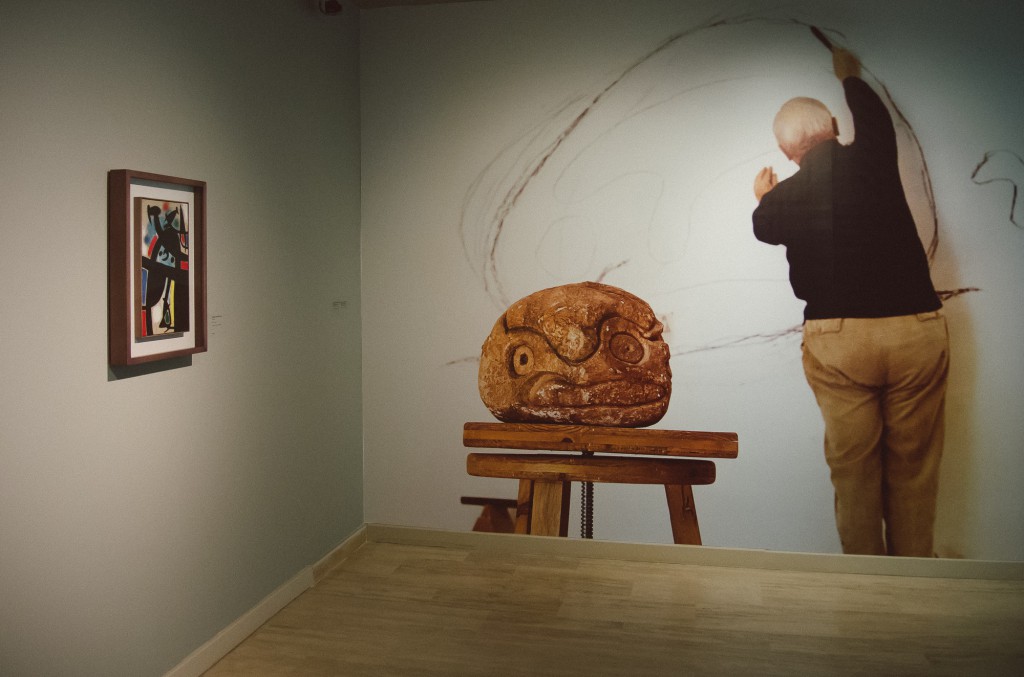 Joan Miró "Kadınlar, Kuşlar, Yıldızlar" sergisi 23 Eylül 2014 - 1 Şubat 2015 arası İstanbul SSM'de