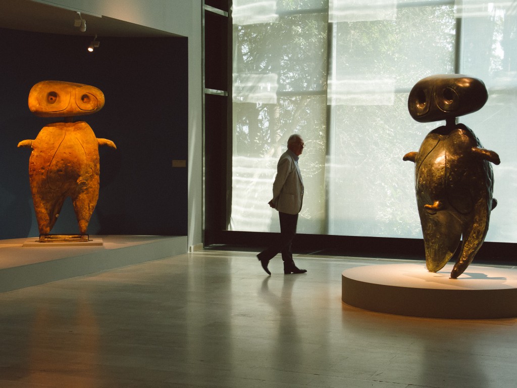 Joan Miró "Kadınlar, Kuşlar, Yıldızlar" sergisi 23 Eylül 2014 - 1 Şubat 2015 arası İstanbul SSM'de