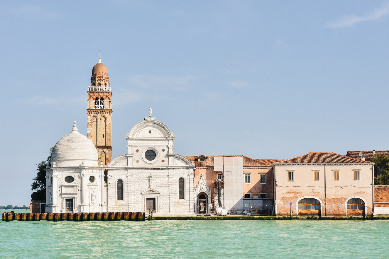 Venedik ile Murano arasındaki San Michele Adası