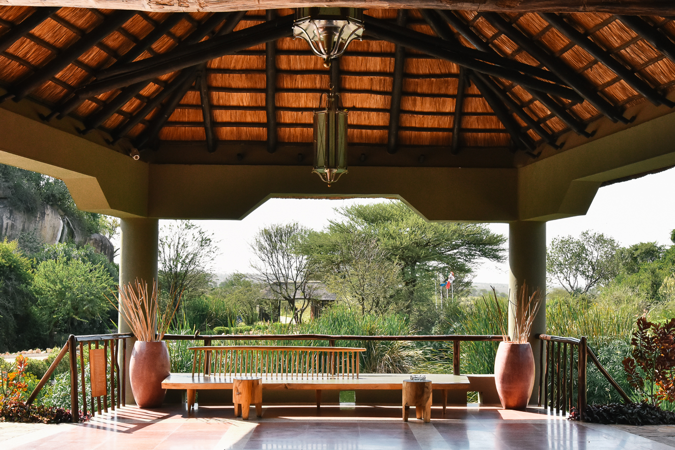 Four Season Serengeti Safari Lodge Tanzanya kapı